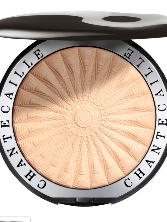 Chantecaille Other - NIB Chantecaille Perfect Blur Finishing Powder.